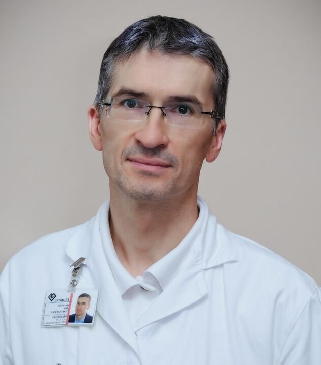 Doctor Orthopedic doctor Martin Valenta